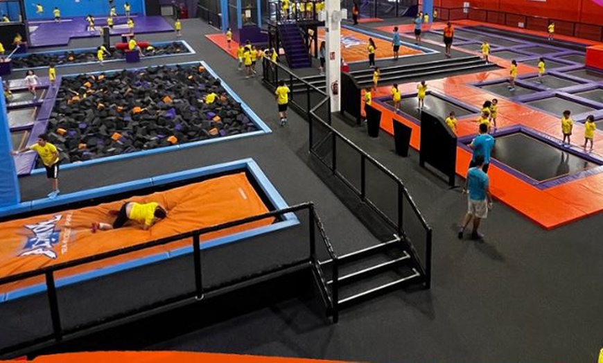 Image 16: 1 hora de acceso a Altitude Trampoline Park