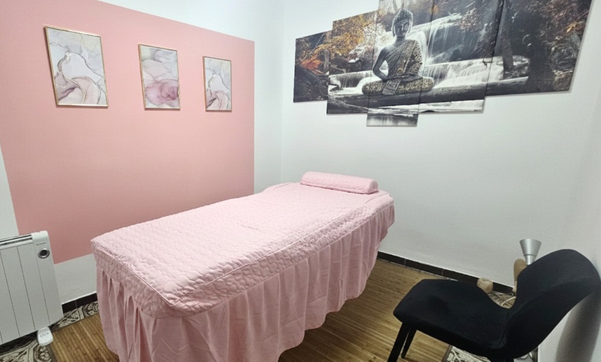 Image 3: Rituales Ayurveda y Armonía con masaje y aromaterapia