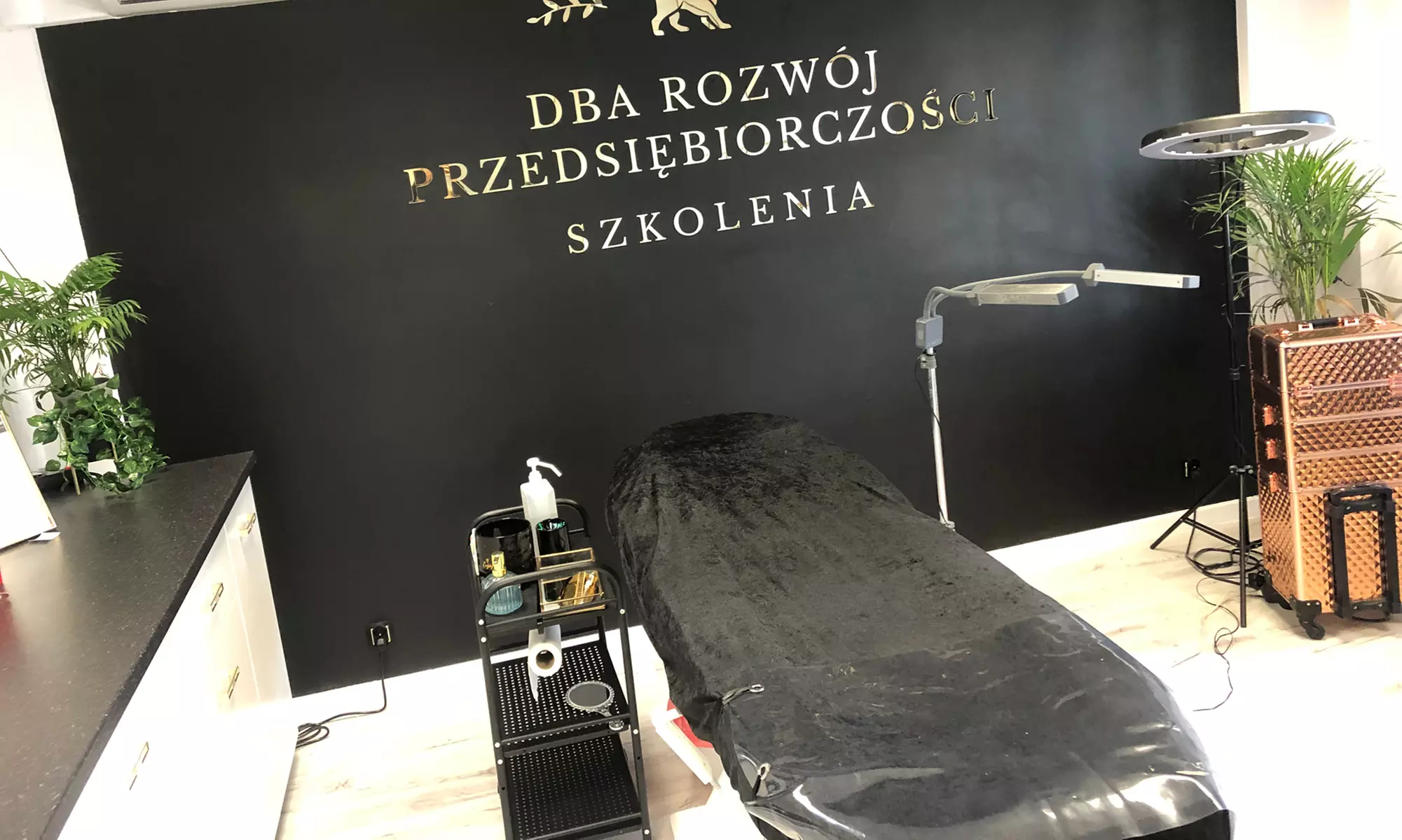Mezoterapia igłowa na wybrane okolice twarzy