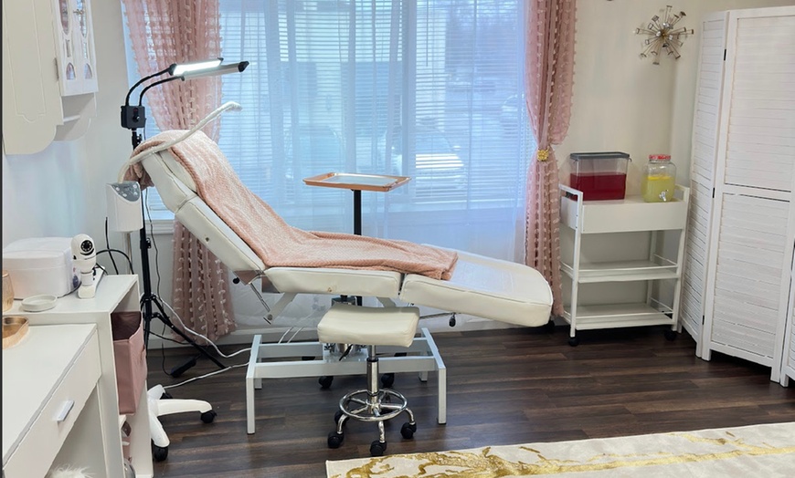 Image 3: Achieve Your Body w/ Cavitation, Laser Lipo, RF Vacuum & Wood Therapy