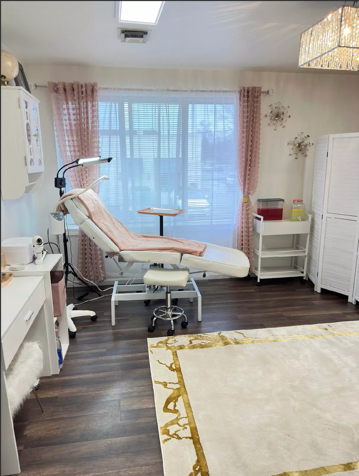 Achieve Your Body w/ Cavitation, Laser Lipo, RF Vacuum & Wood Therapy