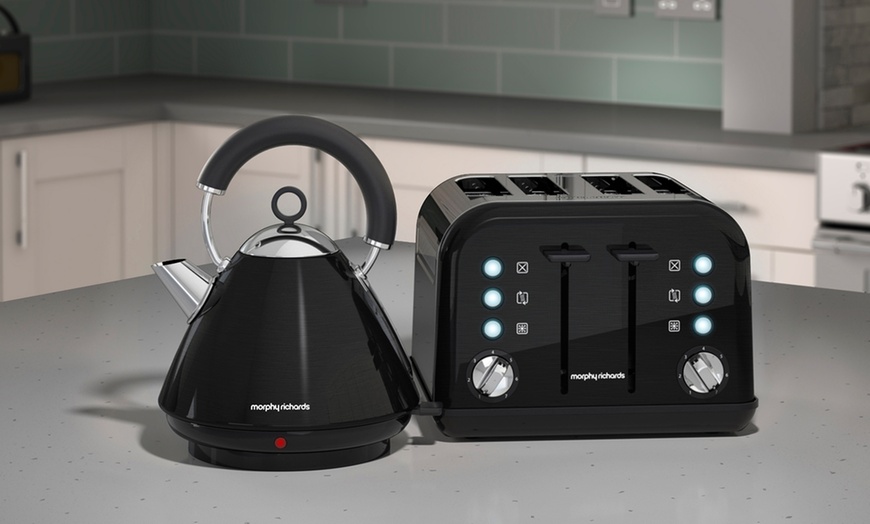 Image 2: Morphy Richards Kettle and Toaster Set