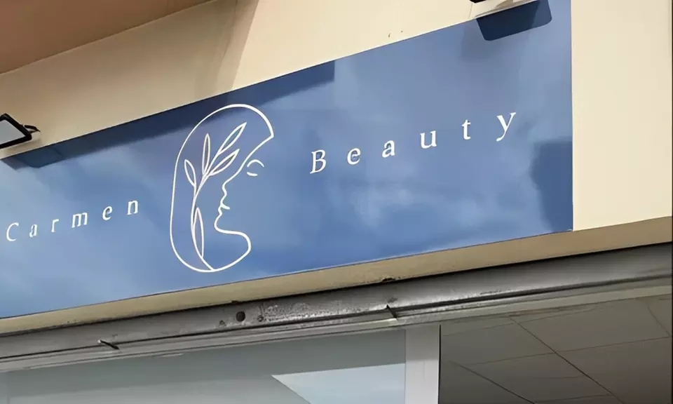 1 o 3 sesiones de pedicura con esmaltado normal o semipermanente