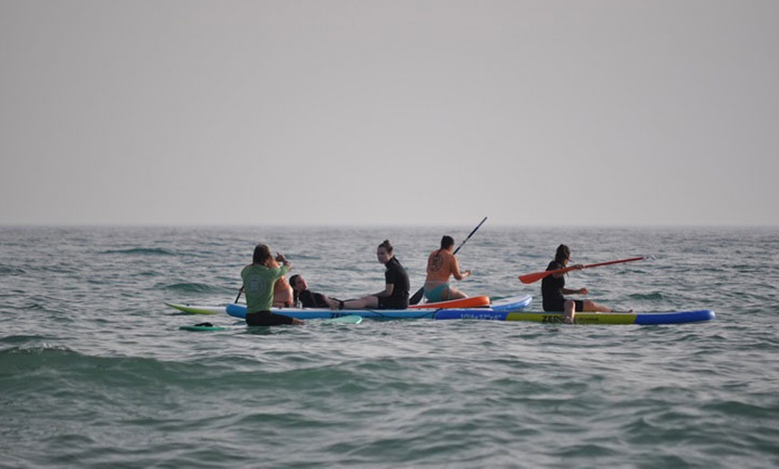 Image 3: ¡Descubre la emoción del mar con clases de Paddle Surf y Bodyboard!