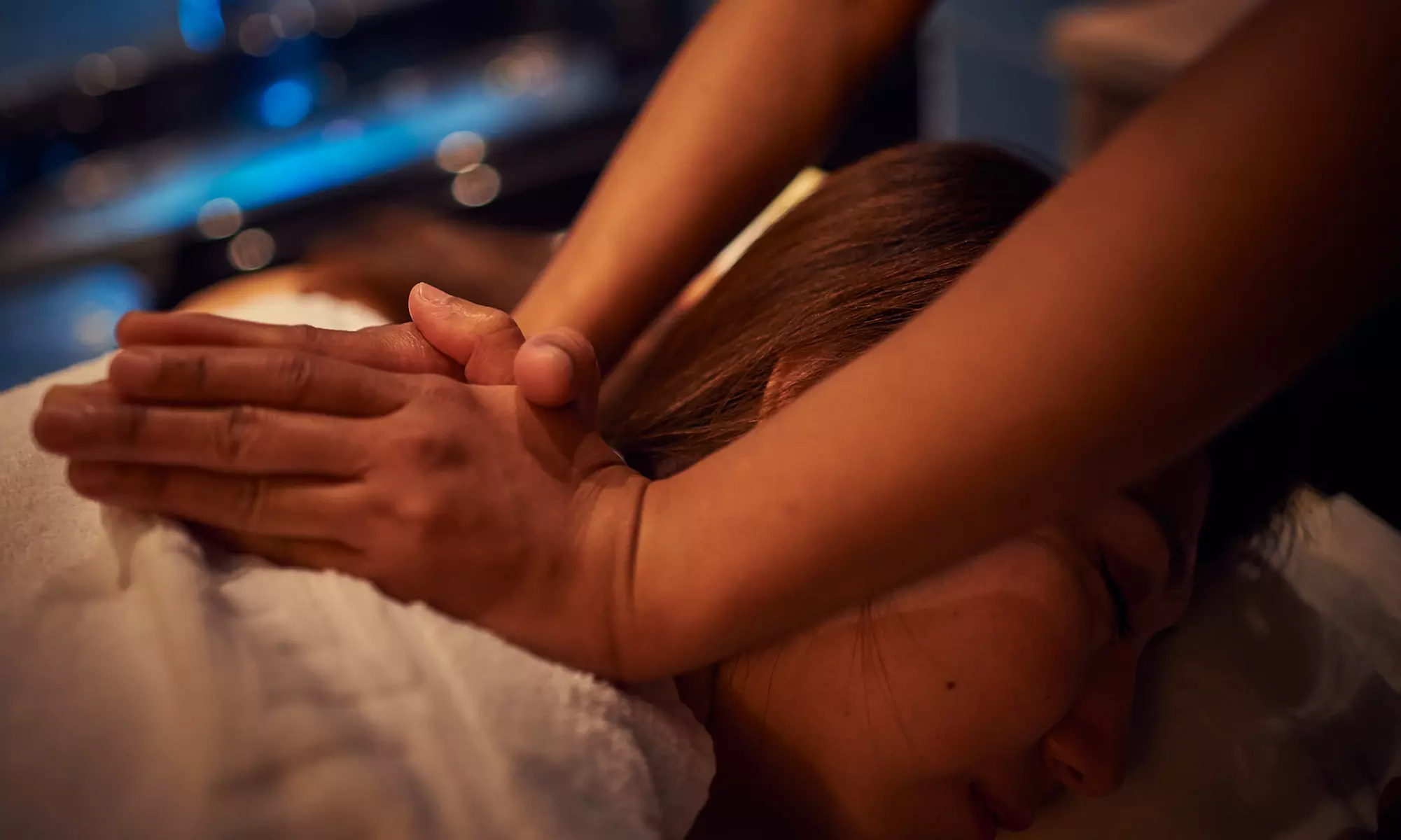 Modelage aux huiles, hammam et gommage