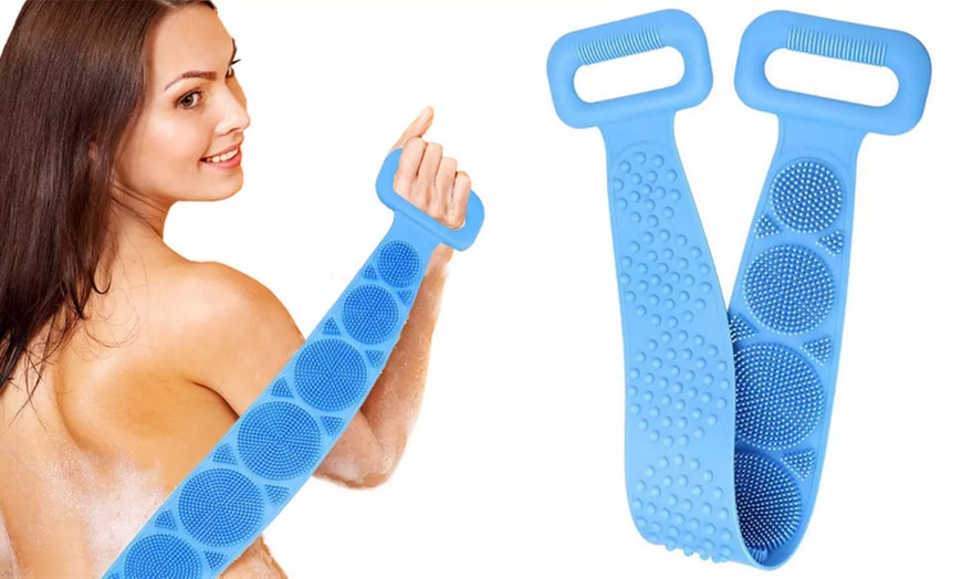 Image 4: One or Two Double-Sided Exfoliating Silicone Scrubbers