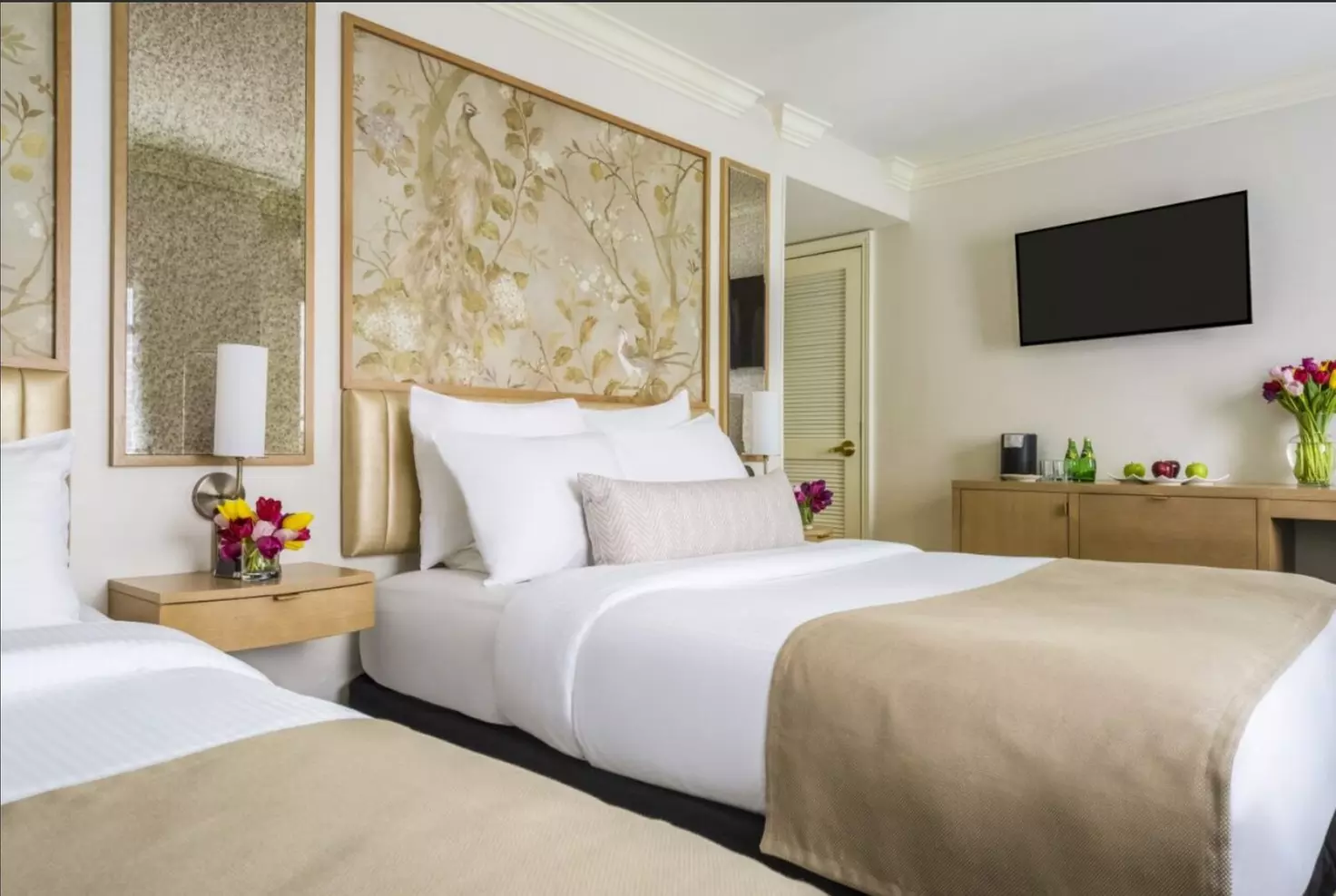 Landmark Hotel Located on Chicago's Magnificent Mile