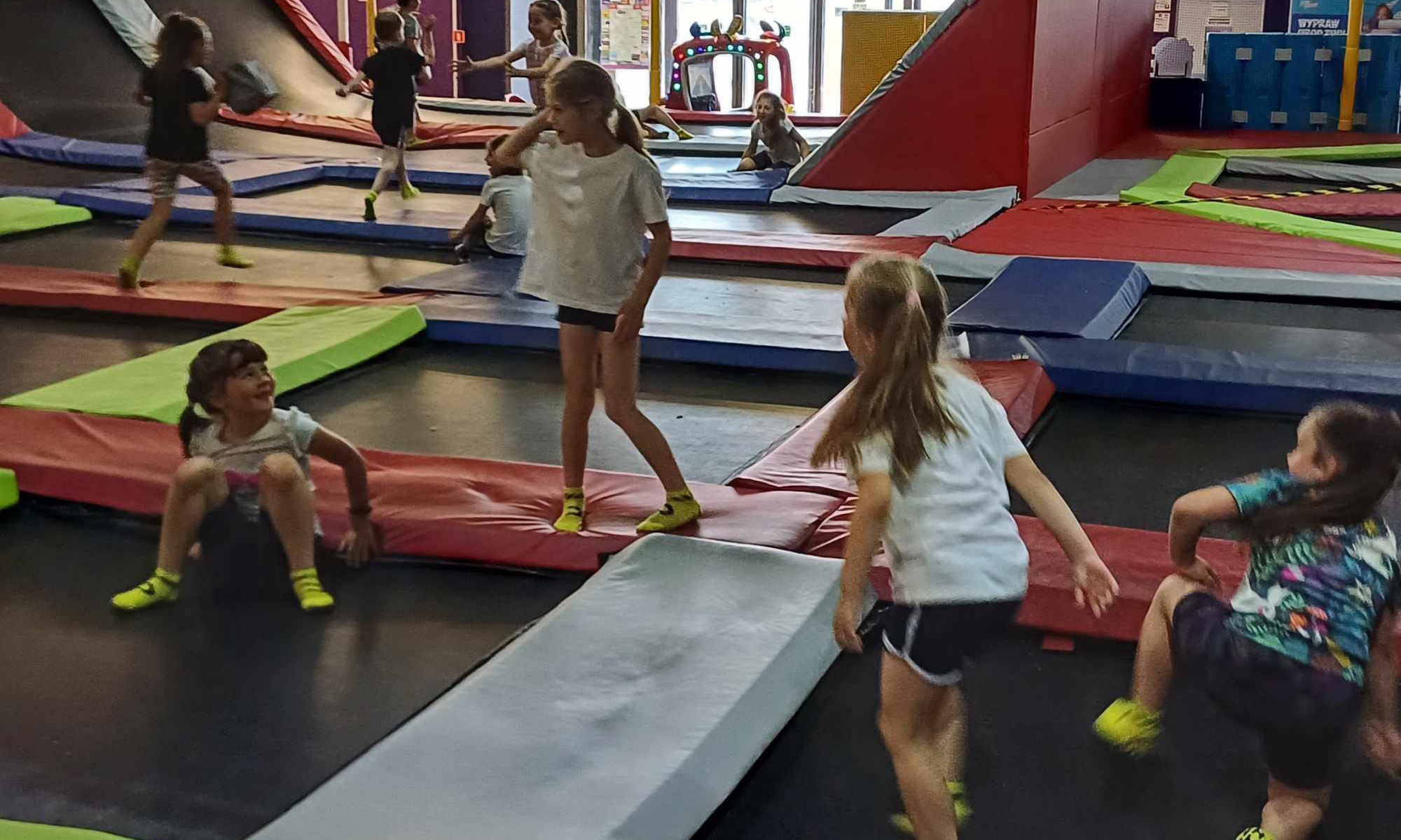 1 lub 2 godziny aktywnej zabawy w rodzinnym parku rozrywki Jump Planet