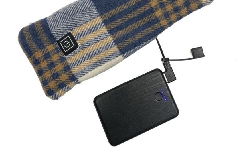 Image 4: USB Charging Thermal Plaid Check Pattern Scarf