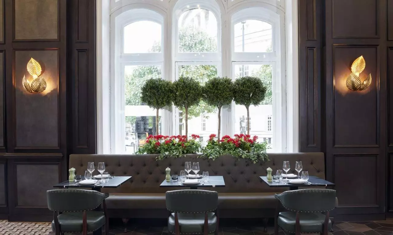 Manchester: 4* King Room for Two with Optional Full English Breakfast