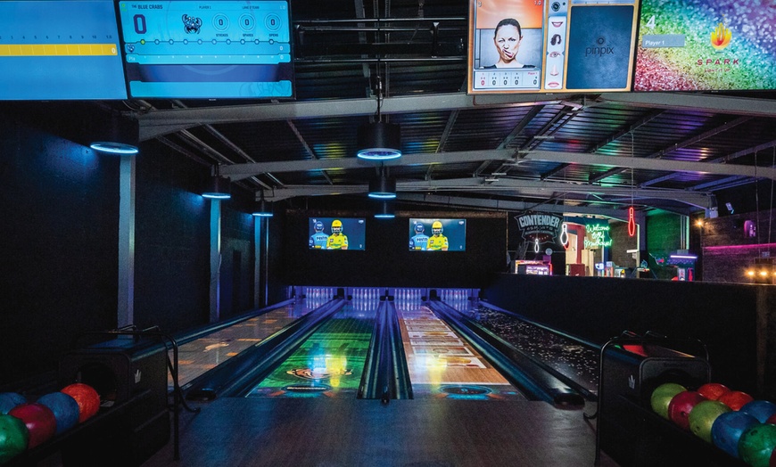 Image 1: Enjoy a game of bowling for 2 or 4 people with optional drinks 