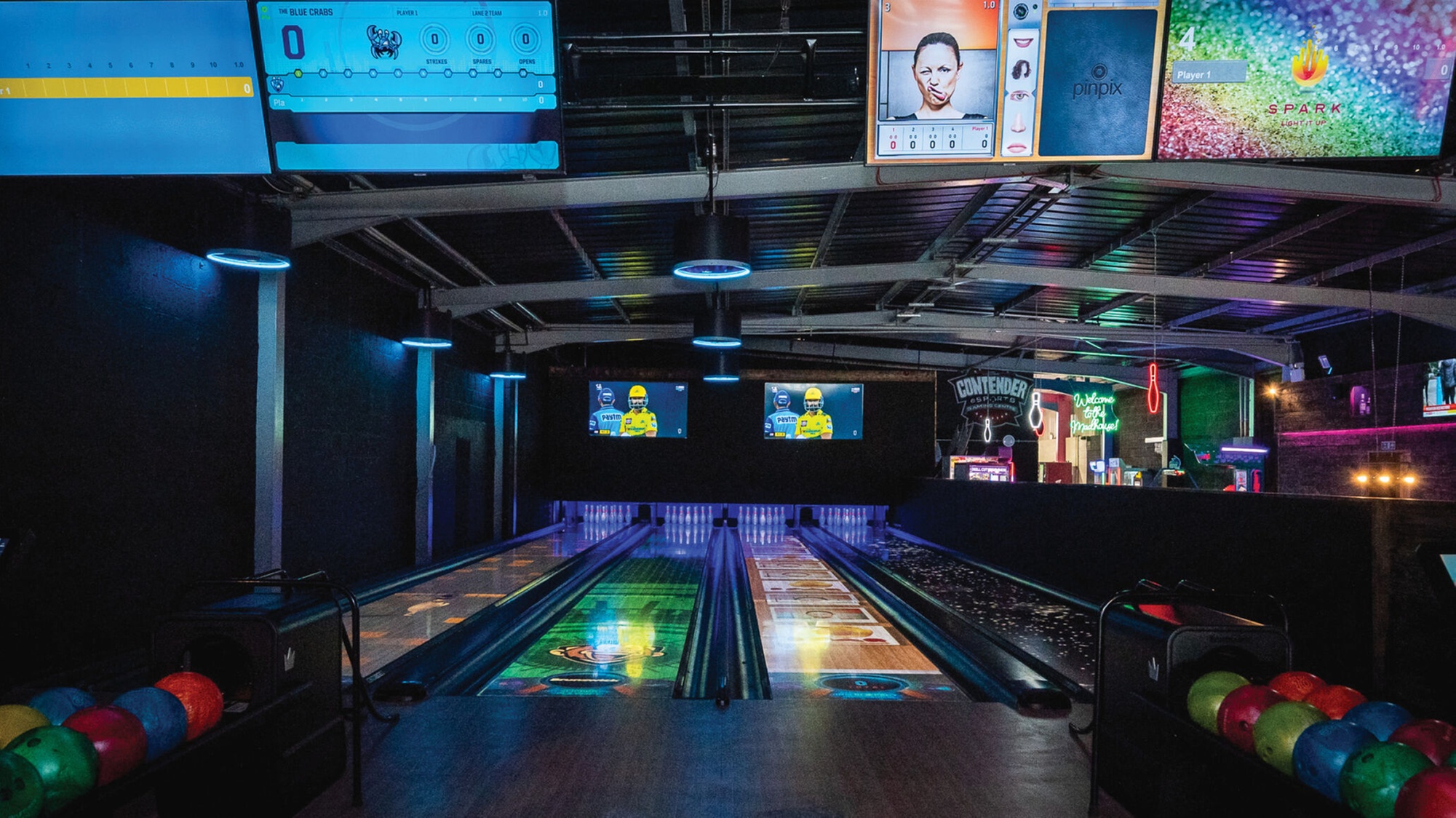Enjoy a game of bowling for 2 or 4 people with optional drinks