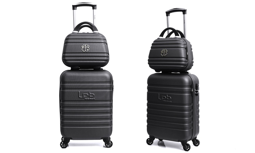 Image 2: Trolley Bag and Vanity Case Set