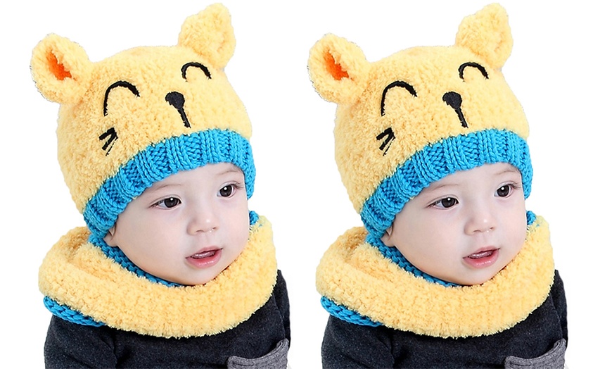 Image 5: Baby Bear Beanie and Scarf Set