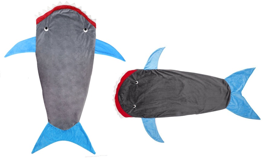 Image 1: Shark Kids' Blanket