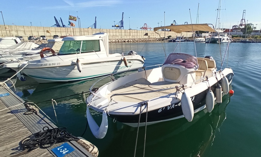 Image 6: Alquiler de barco con titulación por medio día en Capitán Valencia