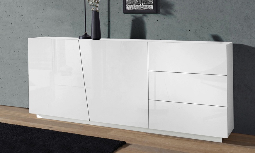 Image 13: Credenza dal design moderno