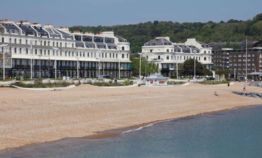 Image 1: Dover: One-Night Stay w/ Breakfast, Glass of Prosecco, & Spa Treatment