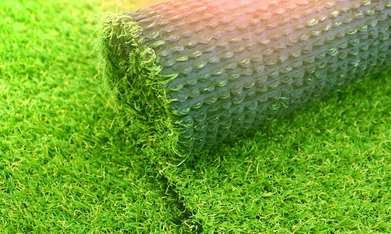 Rotolo prato sintetico dall'aspetto naturale