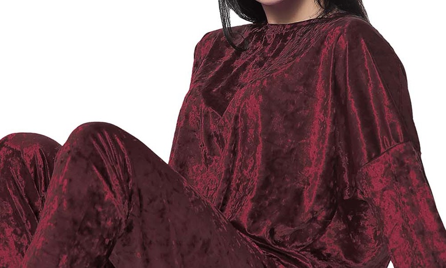 Image 14: Plain Velvet Loungewear Set