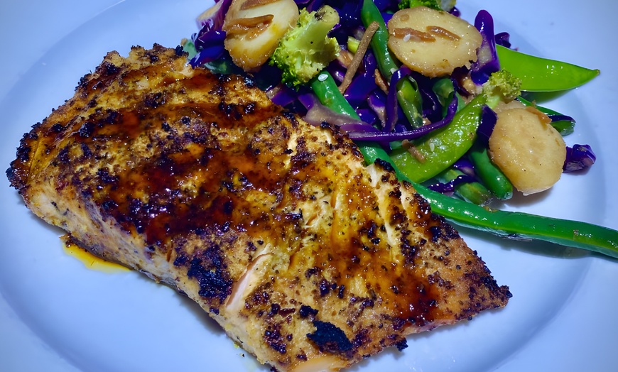 Image 8: Drag Show Bottomless Brunch or Dinner for an Unforgettable Night Out!