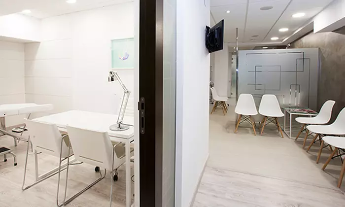 ¡Adiós, varices! 1 o 2 sesiones de escleroterapia vascular en piernas