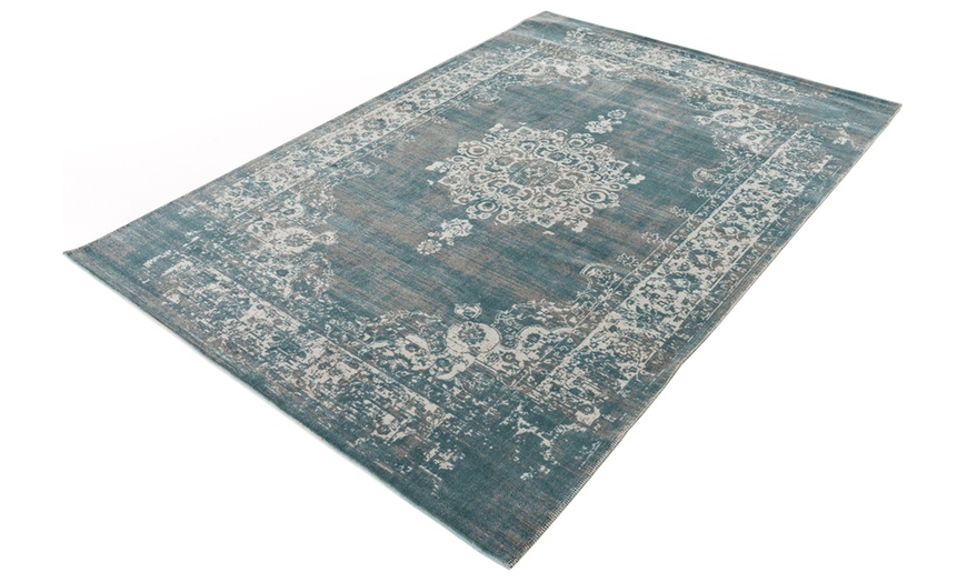 Image 10: On-Trend Vintage-Effect Rug