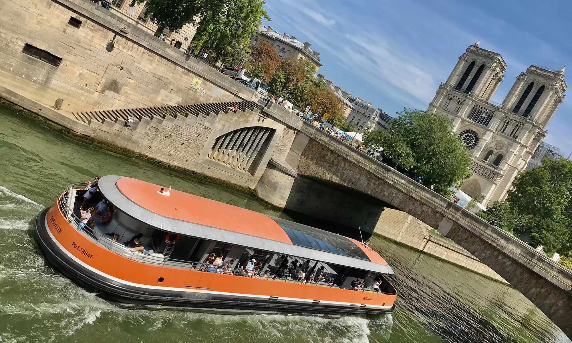 Croisière féérique dans Paris : vue panoramique sur la Seine
