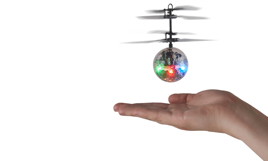 Image 2: Infrared Flying LED Disco Drone