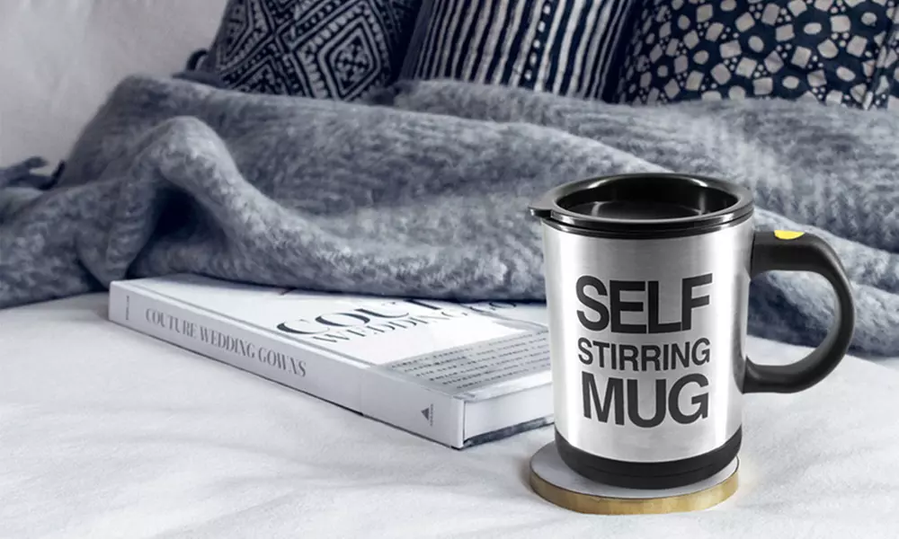 Taza automezcladora eléctrica a pilas de 400 ml