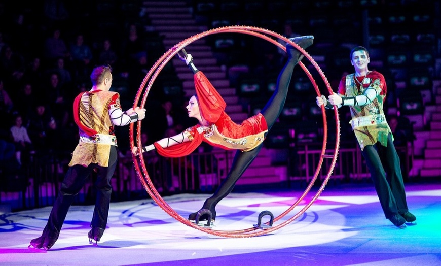 Image 11: Ticket für Moscow Circus on Ice "The Grand Hotel"
