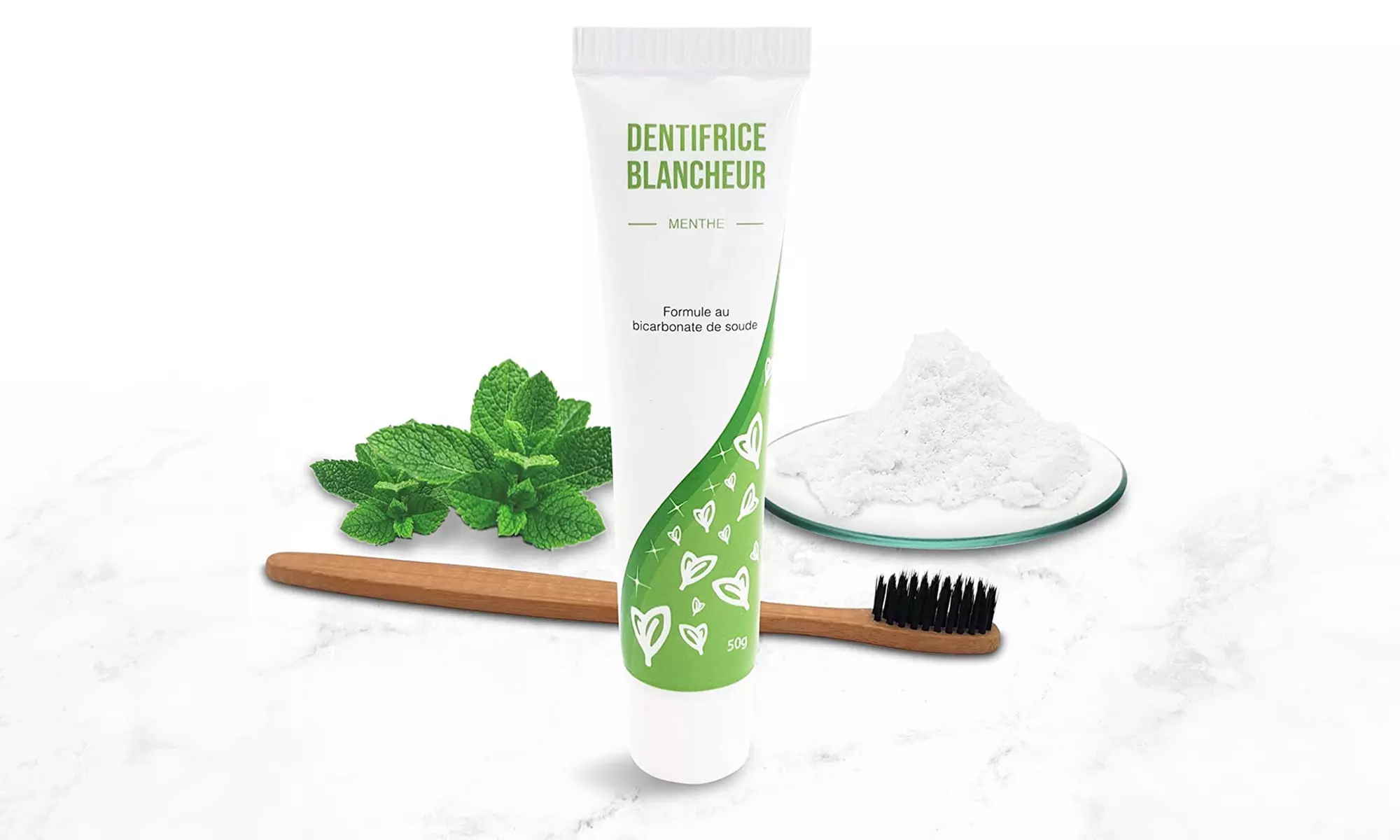 Dentifrice blanchissant bicarbonate et brosses à dent en bambou - Primary Image