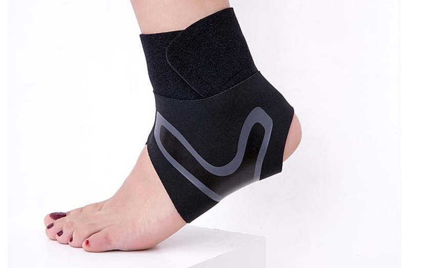 Image 3: Compression Ankle Support Brace