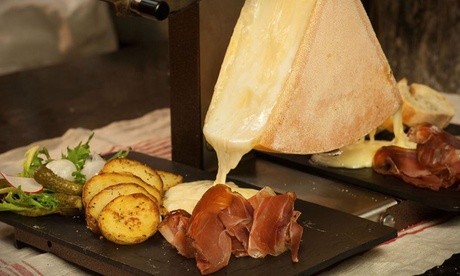 Fondue ou raclette au choix pour 2 ou 4 personnes dès 29,90 € au Chalet Chamoniard