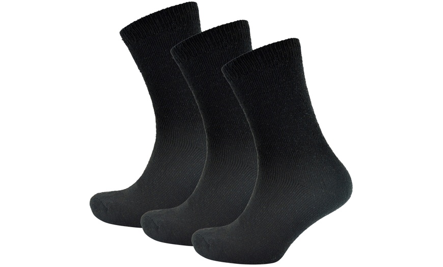 Image 2: 3, 6, 9 or 12 Pairs of Men's Thermal Socks