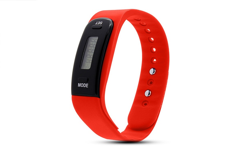 Image 8: Kids' Fitness Tracker