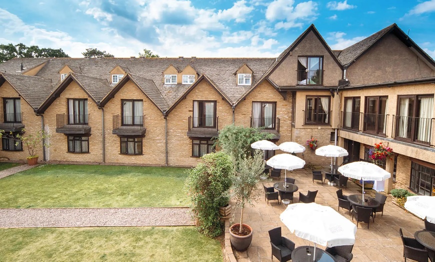 Image 13: Oxfordshire: Stay for 2 with Bicester Village Discount