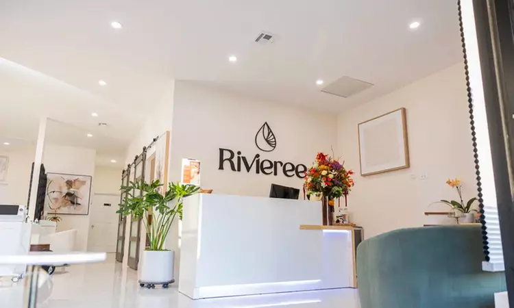 Signature & Premium Head Spa Therapy with Full Body Massage