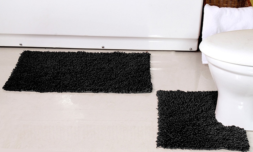 Image 2: Tumble and Twist Bath Mat Sets