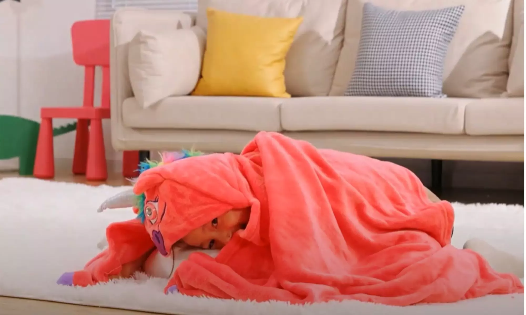 Soft Fleece Hooded Blanket with LED Eyes