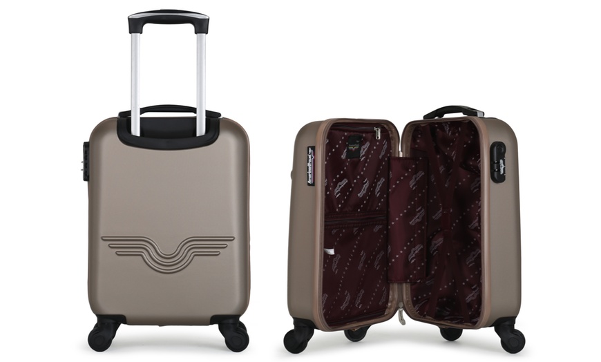 Image 9: Cabin Suitcase