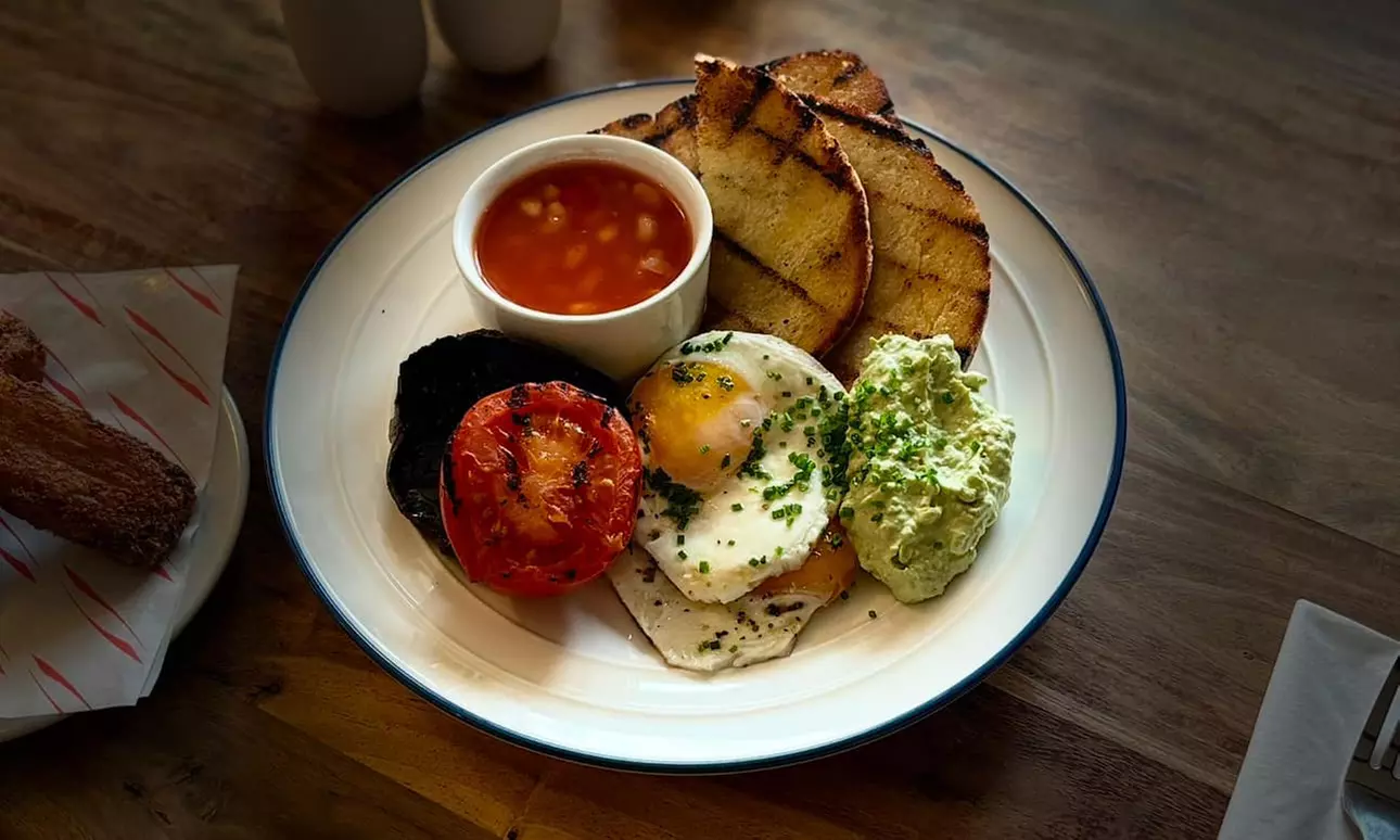 £30, £50, or £75 Towards Seafood & Pub Favorites & Drinks