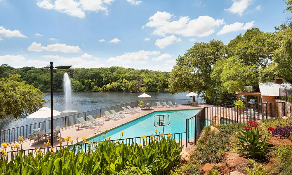Stay at Hilton DFW Lakes Executive Conference Center in Grapevine, TX. Dates into October. - Second Medium