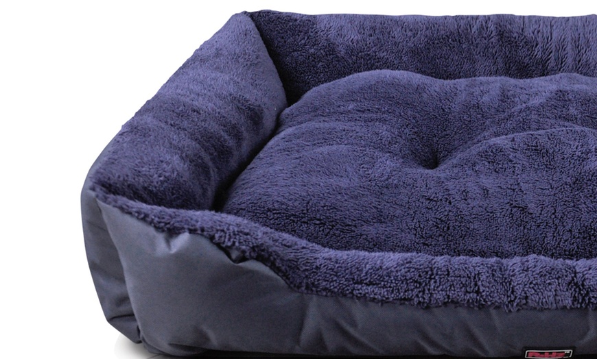 Image 7: Fleece Warm Pet Bed