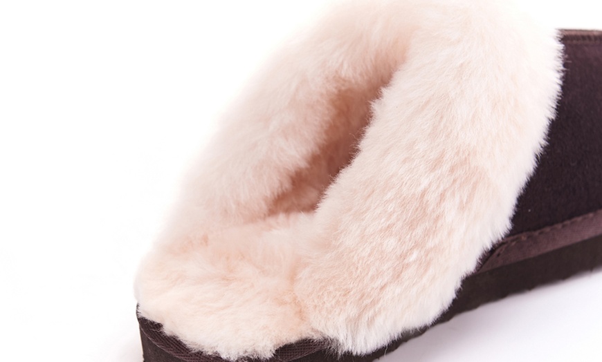 Image 19: Snow Paw Sheepskin Slippers