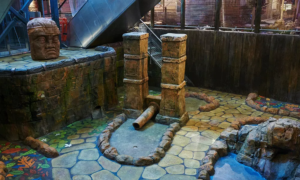 Up to 44% Off on Golf - Indoor at Amazonia