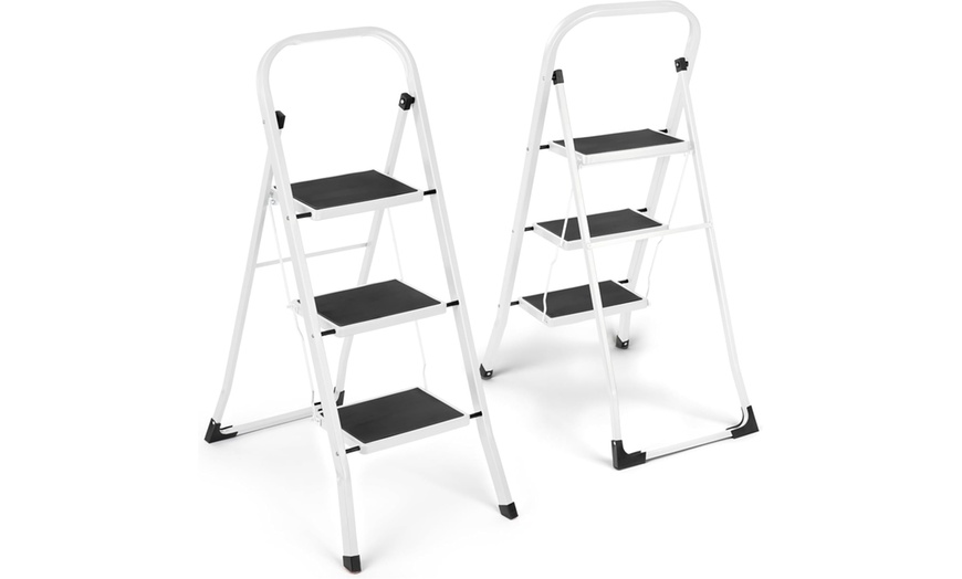 Image 2: Portable Non Slip Folding Ladder