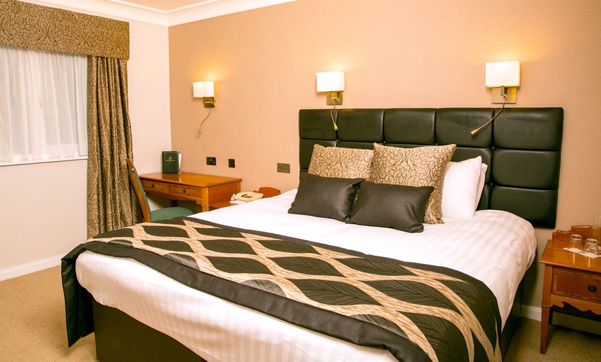 Image 8: Lancashire: 4* Classic Double or Luxury Studio