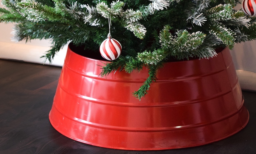 Image 5: Metal Christmas Tree Skirts