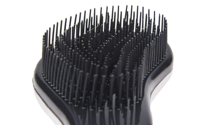 Image 2: Cerda Harry Potter Hair Brush